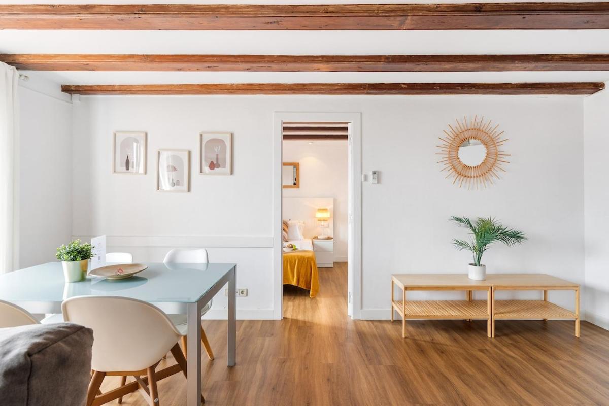 Lodging Apartments Liceu G1 Barcelona Luaran gambar