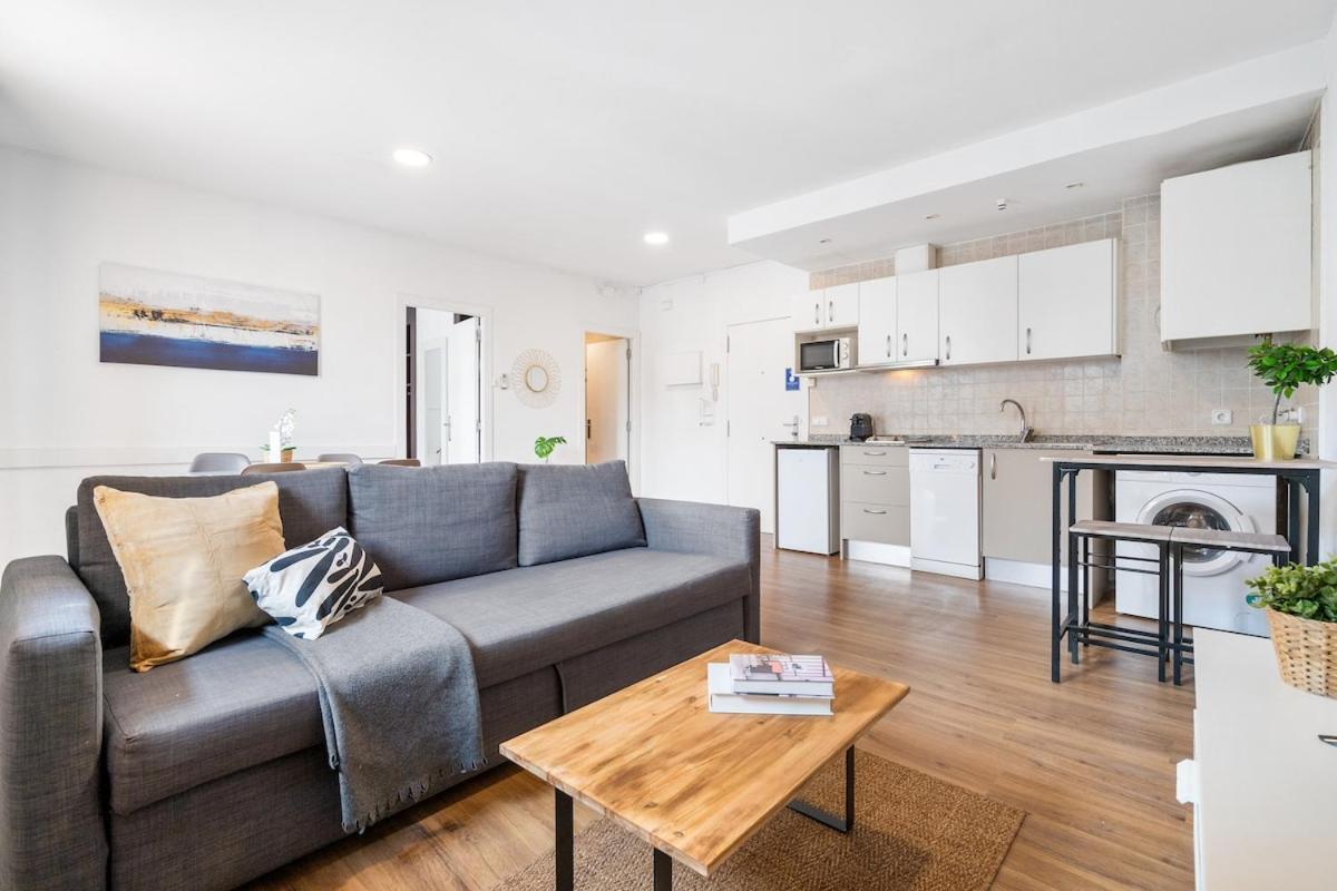 Lodging Apartments Liceu G1 Barcelona Luaran gambar