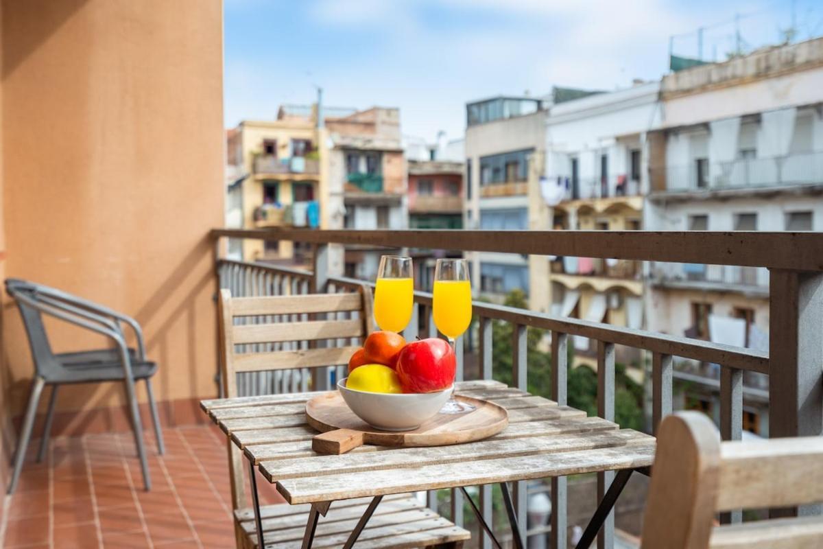 Lodging Apartments Liceu G1 Barcelona Luaran gambar