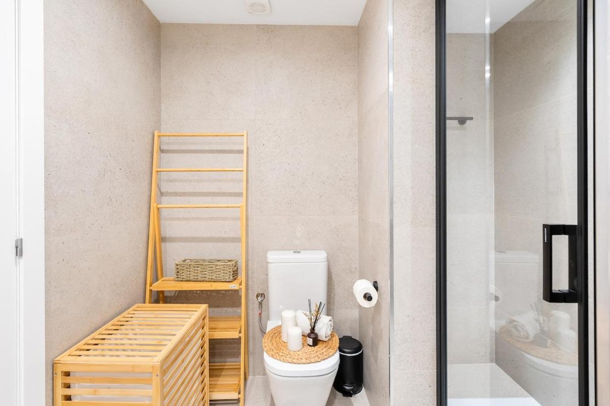 Lodging Apartments Liceu G1 Barcelona Luaran gambar