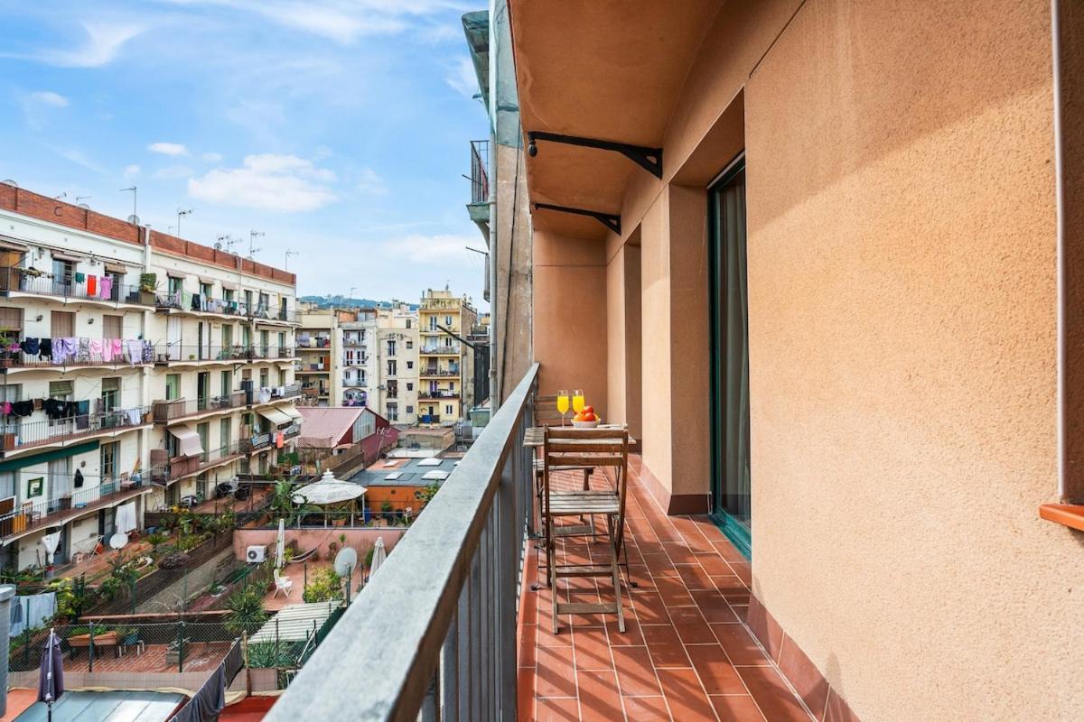Lodging Apartments Liceu G1 Barcelona Luaran gambar