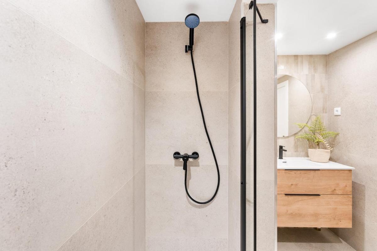 Lodging Apartments Liceu G1 Barcelona Luaran gambar