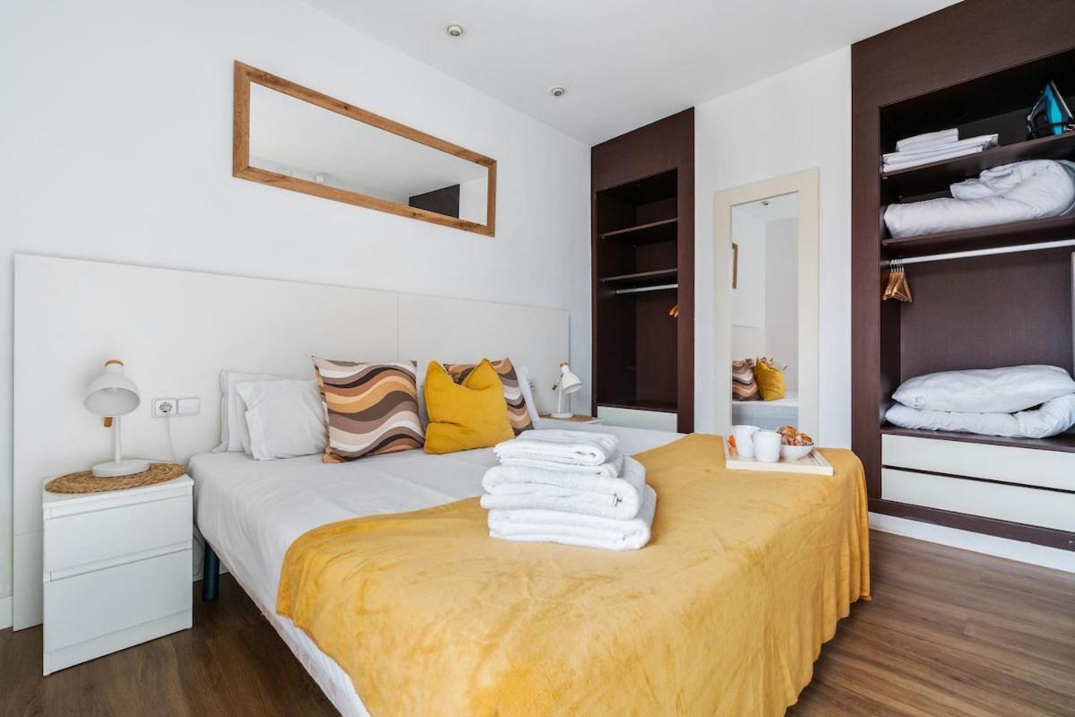 Lodging Apartments Liceu G1 Barcelona Luaran gambar