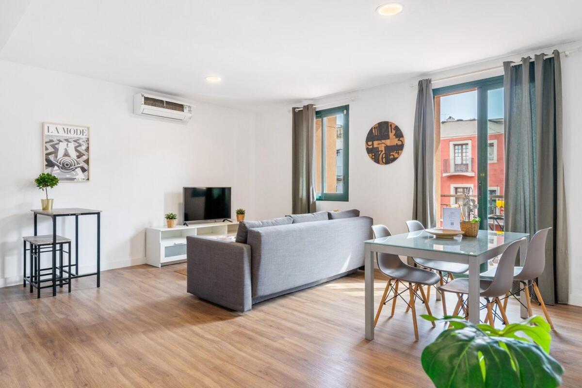 Lodging Apartments Liceu G1 Barcelona Luaran gambar